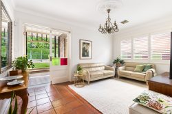 26 Pine Ave, Russell Lea NSW 2046, Australia