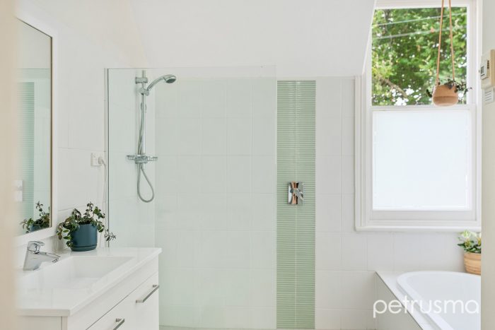51 Quayle St, Sandy Bay TAS 7005, Australia