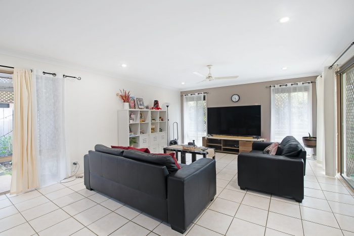3 Melissa Cct, Kallangur QLD 4503, Australia