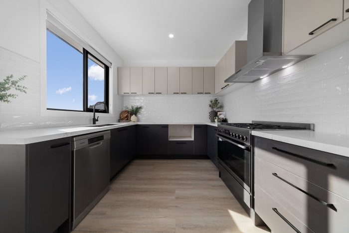 Unit 2/5 Paddock St, Whittlesea VIC 3757, Australia