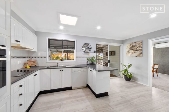 9 Sacramento Ave, Macquarie Hills NSW 2285, Australia