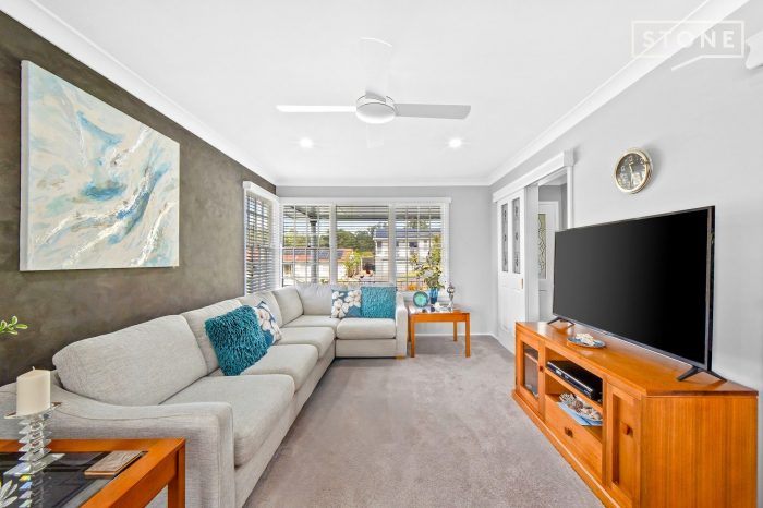 9 Sacramento Ave, Macquarie Hills NSW 2285, Australia