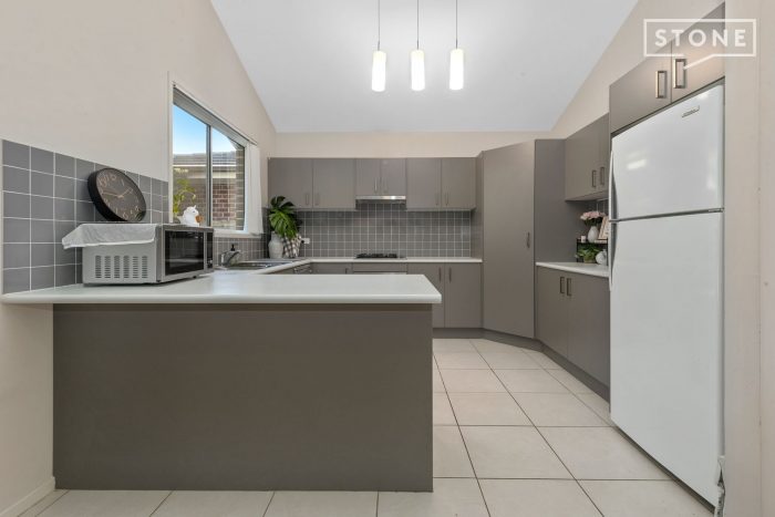 Unit 6/5 Stonebridge Dr, Cessnock NSW 2325, Australia