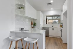 15 Robbie Dr, Reynella East SA 5161, Australia