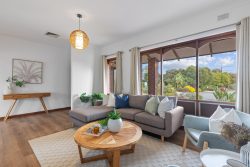 15 Robbie Dr, Reynella East SA 5161, Australia
