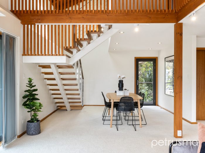 30 Romilly St, South Hobart TAS 7004, Australia