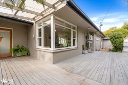 32 Roslyn Ave, Kingston Beach TAS 7050, Australia