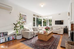 32 Roslyn Ave, Kingston Beach TAS 7050, Australia