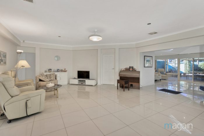 6 Kingfisher Dr, Hewett SA 5118, Australia