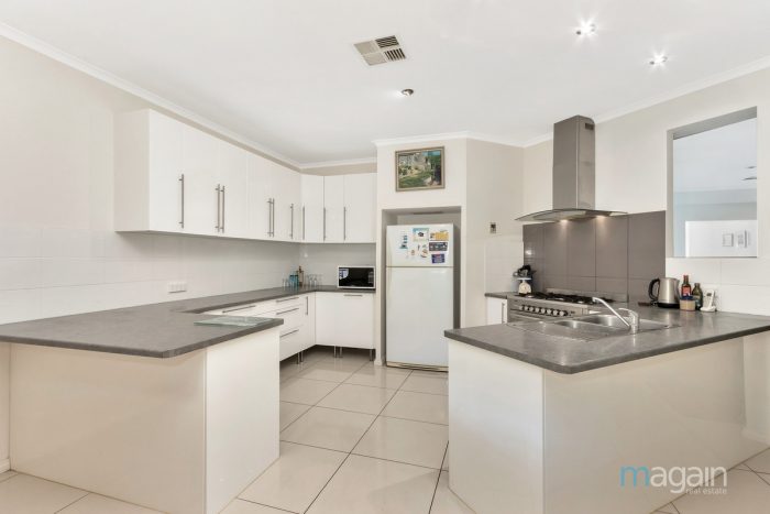 6 Kingfisher Dr, Hewett SA 5118, Australia