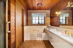 60-62 Spray St, Rosebud VIC 3939, Australia