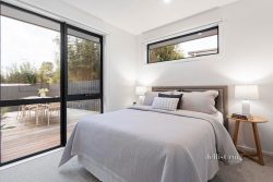 Unit 2/57 Struan Ave, Mooroolbark VIC 3138, Australia