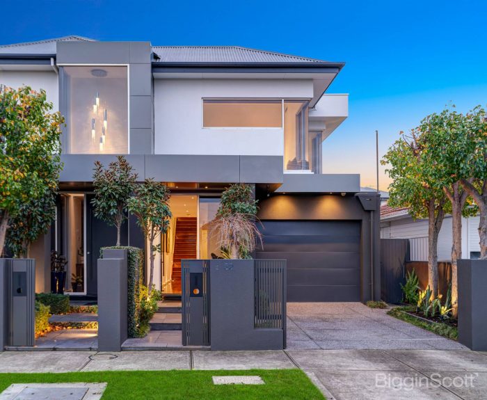 Unit 2/32 Cathcart St, Maidstone VIC 3012, Australia
