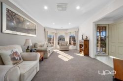 10 Suttonleigh Way, Darley VIC 3340, Australia