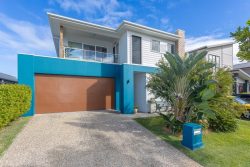 51 Tasmania Ave, Newport QLD 4020, Australia