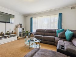 35 Thames Dr, Reynella SA 5161, Australia
