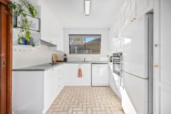Unit 1/9 Thurralilly St, Queanbeyan East NSW 2620, Australia