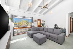 Unit 1/9 Thurralilly St, Queanbeyan East NSW 2620, Australia