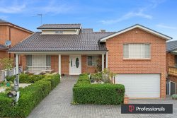 15 Wagstaff St, Edensor Park NSW 2176, Australia