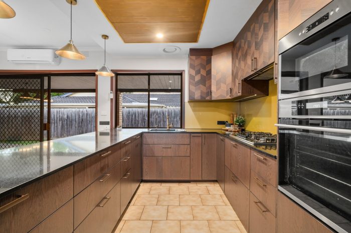 271 Waverley Rd, Mount Waverley VIC 3149, Australia