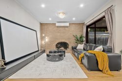 271 Waverley Rd, Mount Waverley VIC 3149, Australia