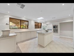 10 Welch Rd, Roleystone WA 6111, Australia