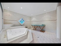 10 Welch Rd, Roleystone WA 6111, Australia