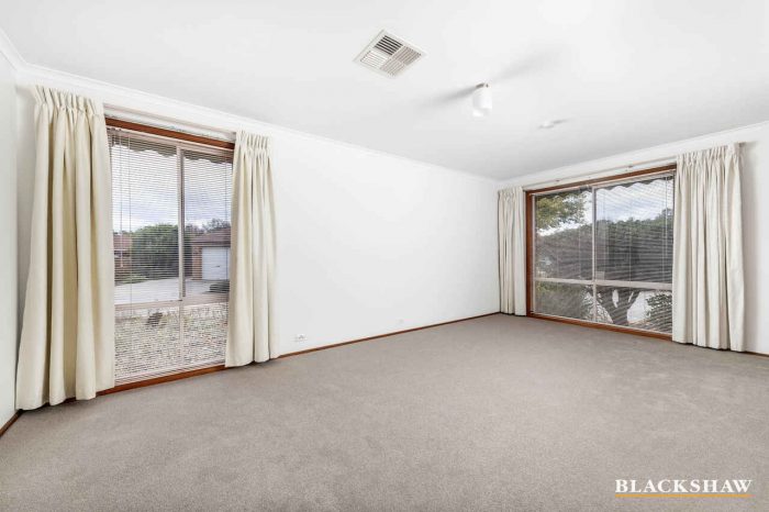 Unit 9/32 Were St, Cottage Grove, Calwell ACT 2905, Australia