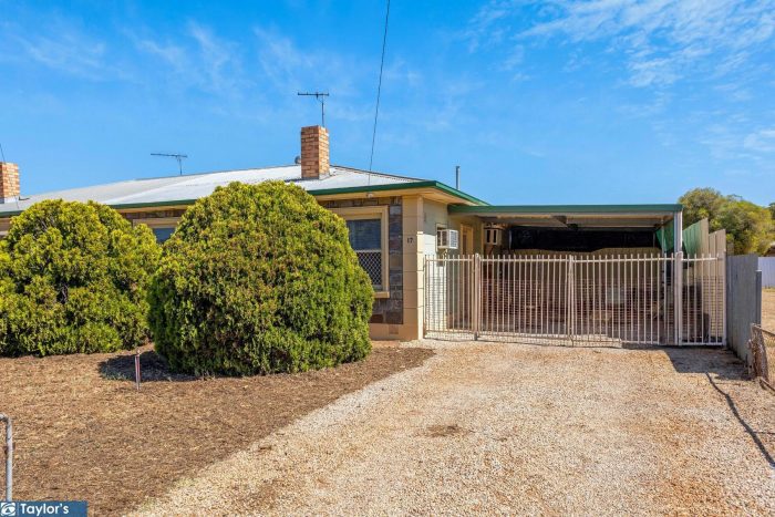 17 Westbury St, Davoren Park SA 5113, Australia