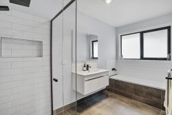 36 Whitestone Dr, Austins Ferry TAS 7011, Australia