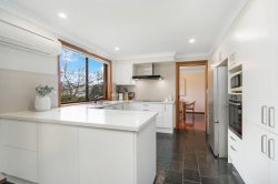 17 Wongajong Cl, Castle Hill NSW 2154, Australia