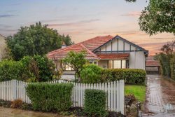 8 Ryrie Ave, Como WA 6152, Australia