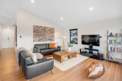 5A Gould Cres, Rosetta TAS 7010, Australia