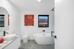 5A Gould Cres, Rosetta TAS 7010, Australia