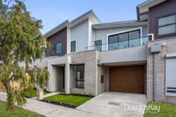 17 A Hutchinson St, Albion VIC 3020, Australia