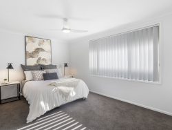 25A Montrose St, Mannering Park NSW 2259, Australia