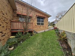 Unit 2/5 Alexander Cl, Aberdeen NSW 2336, Australia