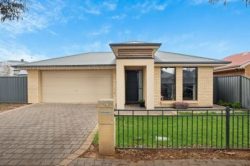 19 Alexandrina Cres, Andrews Farm SA 5114, Australia