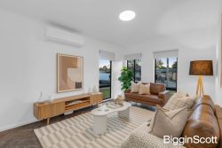 32 Bursaria Cres, Frankston North VIC 3200, Australia