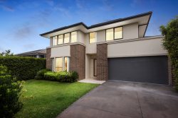 16 Anoushka Pl, Belrose NSW 2085, Australia