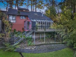 131 Hillside Rd, Avoca Beach NSW 2251, Australia