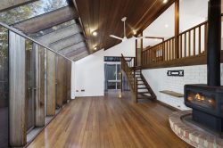 131 Hillside Rd, Avoca Beach NSW 2251, Australia