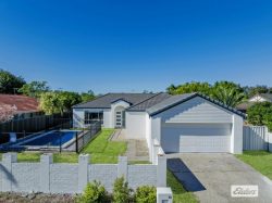 88 Avon Ave, Banksia Beach QLD 4507, Australia
