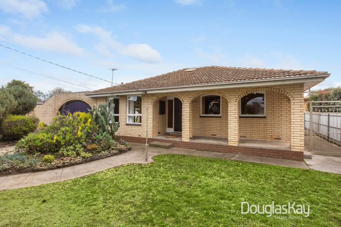 2 Berwick Ct, Sunshine West VIC 3020, Australia
