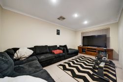 2 Blythewood Way, Heathridge WA 6027, Australia