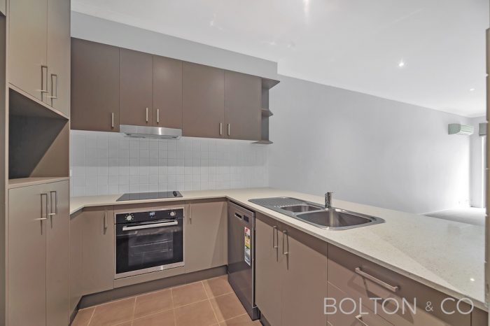 Unit 11/7 Coolac Pl Braddon ACT 2612, Australia