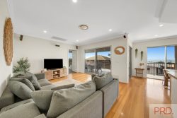 44 Booth Ave, Tannum Sands QLD 4680, Australia