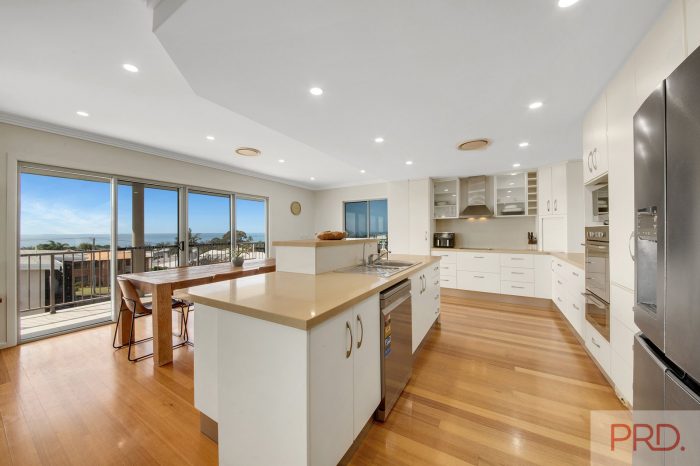 44 Booth Ave, Tannum Sands QLD 4680, Australia