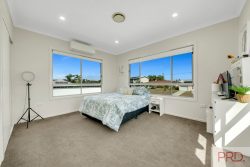 44 Booth Ave, Tannum Sands QLD 4680, Australia