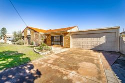 10 Braemar St, Rockingham WA 6168, Australia